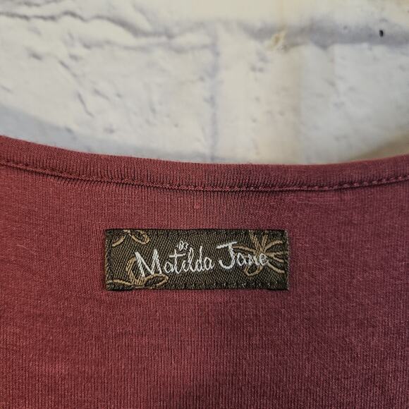 Matilda Jane - Top Thermal Peplum Soft Shirt - Burgundy - Size Medium - Picture 3 of 5